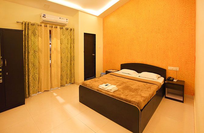 resorts in guhagar beach